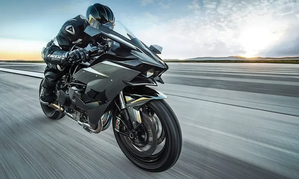 Kawasaki's 5 Fastest Motorcycles Only Experts Should Ride