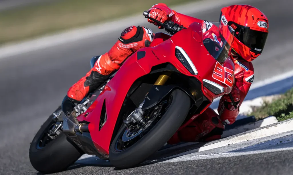 The Lightest Panigale Ever Built. The 2025 Ducati Panigale V2 S Fully Explained