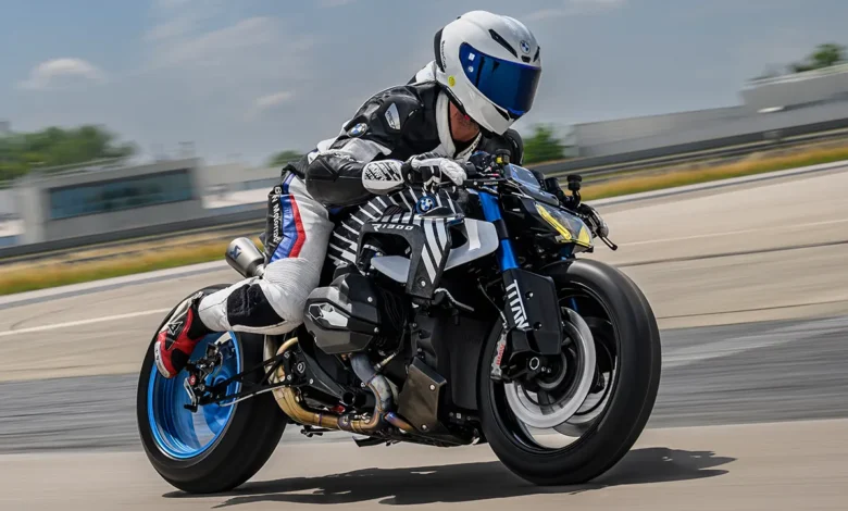 BMW R1300 R TITAN Concept: BMW Motorrad's Bold Leap into Futuristic Sprint Racing