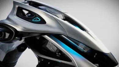 Yamaha MOTOROiD:Λ – The Bike That Stands Up for Itself