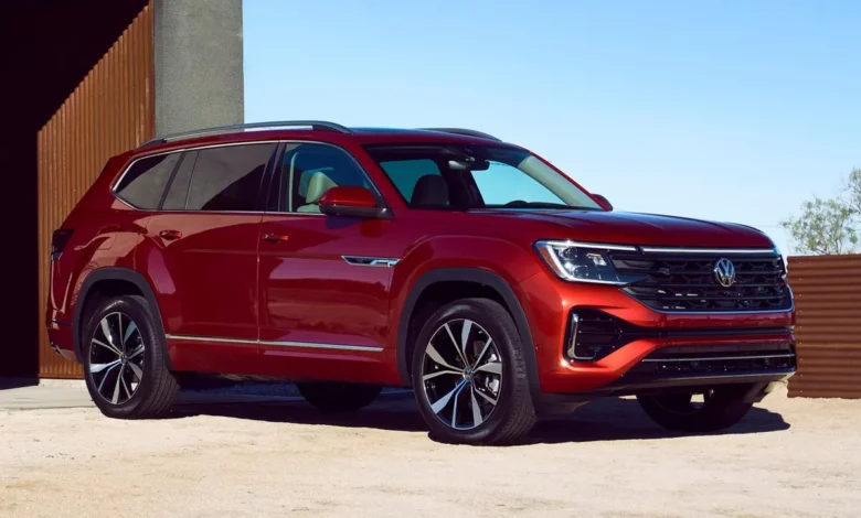 2026 Toyota Highlander vs Volkswagen Atlas: Which SUV Wins the Battle?