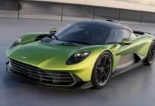 Aston Martin Valhalla Combines F1 Tech With Hybrid Hypercar Performance