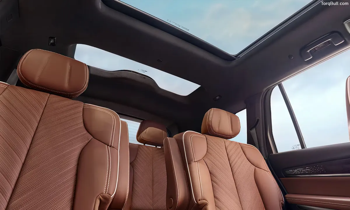 Cadillac Vistiq interior cabin with sunroof