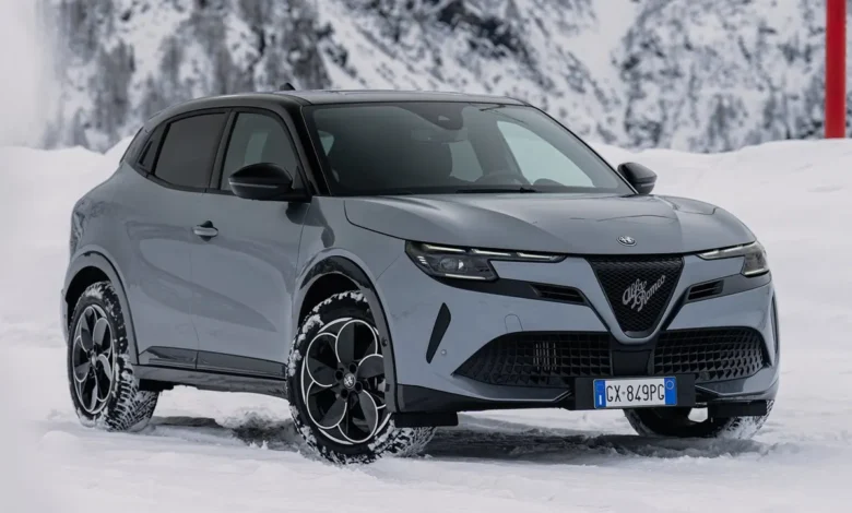 Alfa Romeo Junior Ibrida Brings Italian Style to the Hybrid SUV Segment