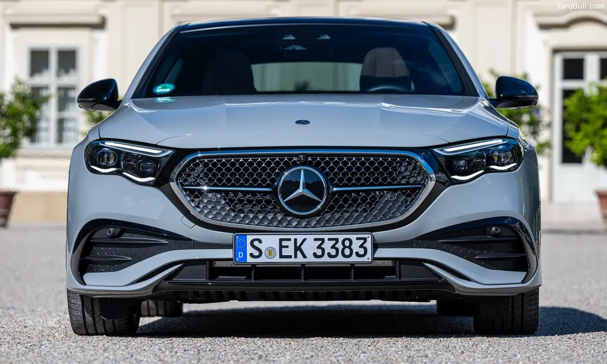 Mercedes-Benz E-Class Front Grill