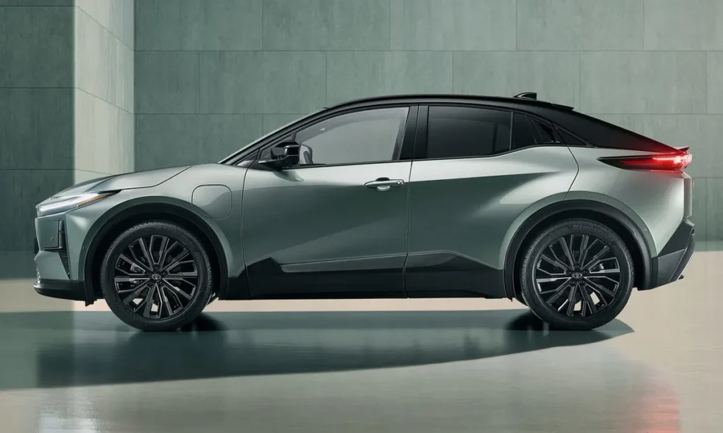 Toyota C-HR+