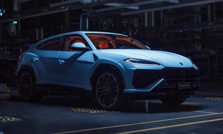 The Lamborghini Urus SE Is a 789-Horsepower Hybrid Super SUV That Defies Every Expectation
