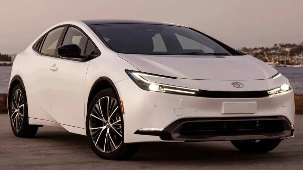 2026 Best Hybrid Cars Under $35,000. Maximum Efficiency, Minimum Compromise