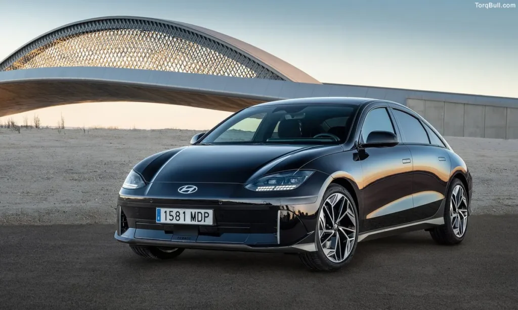 Miles Without Anxiety! Best EVs for Long-Distance Driving in the USA