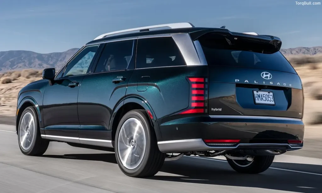 Hyundai Palisade rear view on road 98345