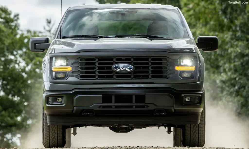 Ford F-150 front view 349857