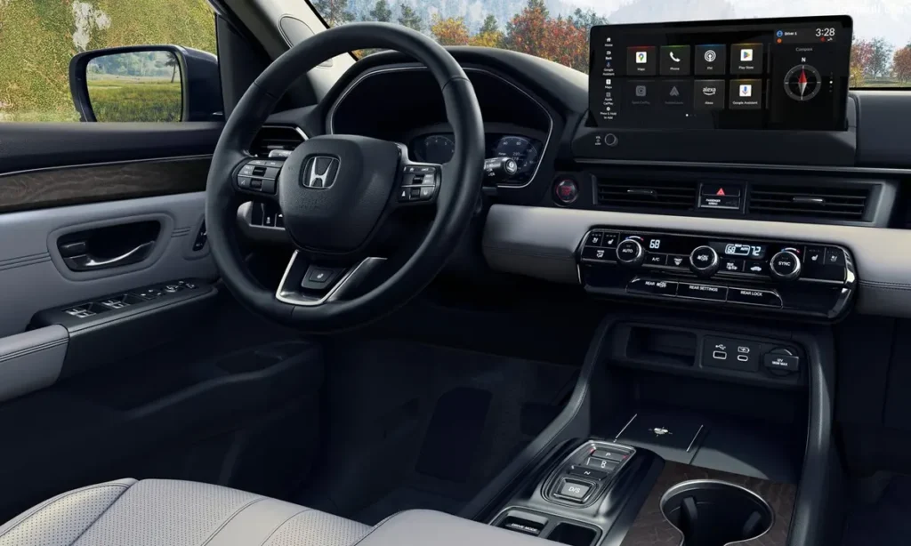 Honda Pilot interior black dashboard