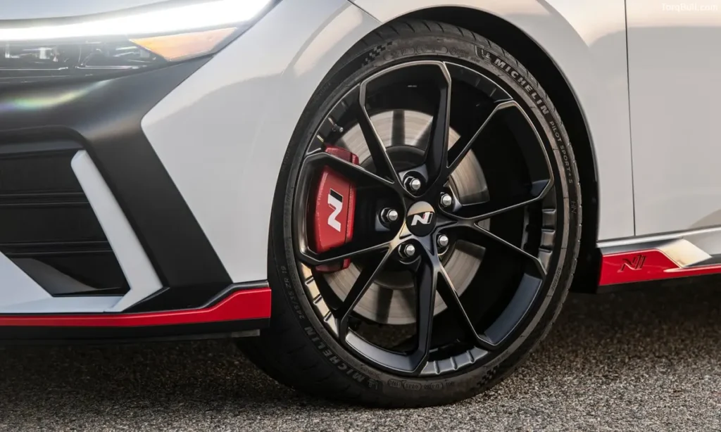 Hyundai Elantra wheel design in N Line