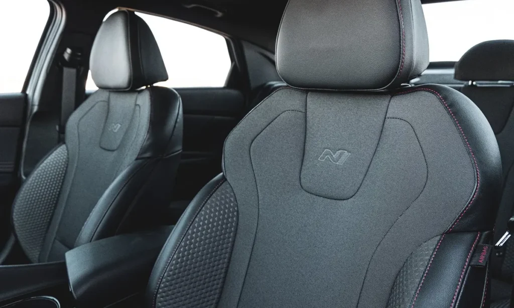 Hyundai Elantra rear profile interior seats