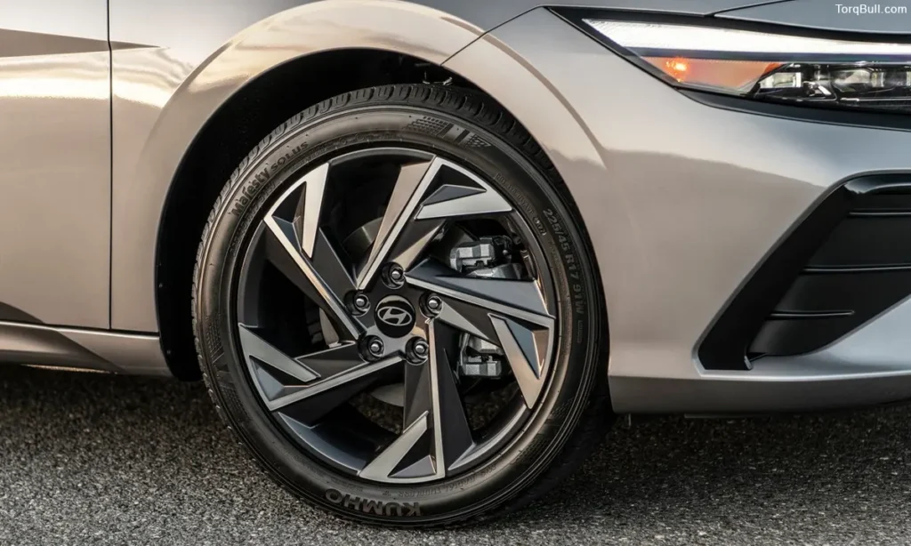Hyundai Elantra alloy wheel