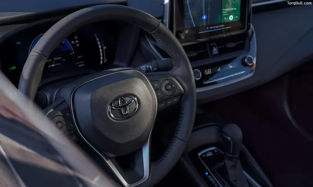 Toyota Corolla interior dashboard 039458