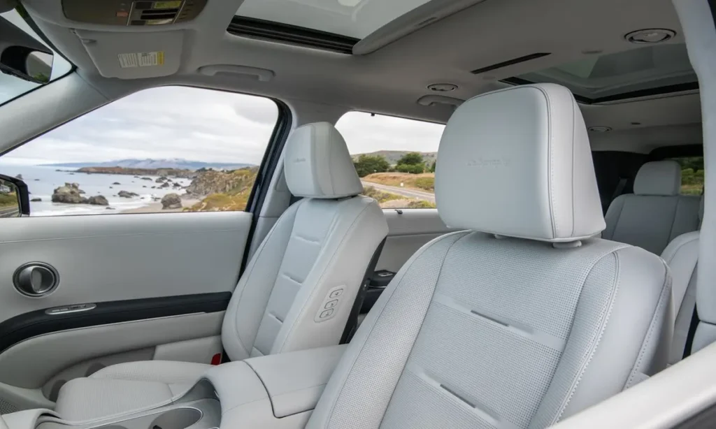 Hyundai Palisade interior seats 09345
