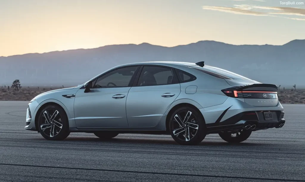 Hyundai Sonata back view 3490875