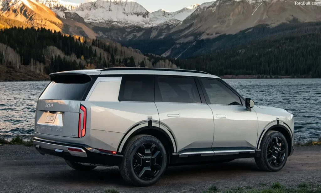 Kia Telluride rear view in the mountains 34905