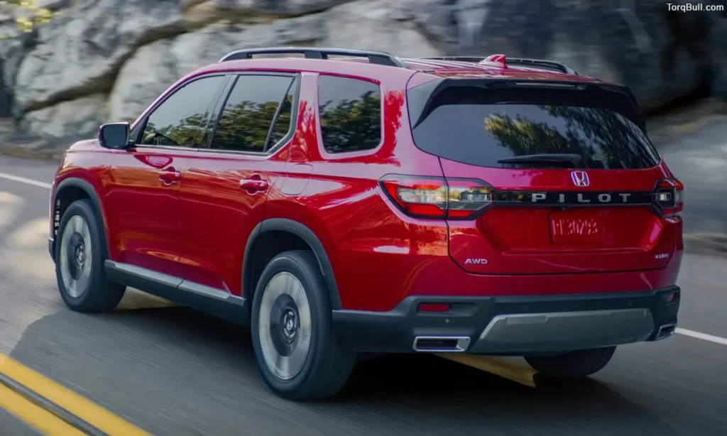 Honda Pilot on-road rear view