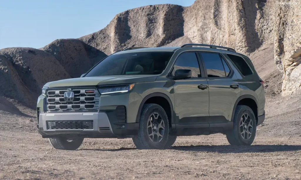 Honda Pilot on rough terrain 234957