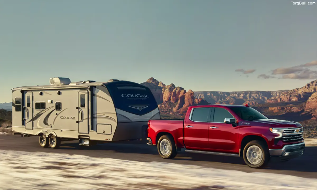 Chevrolet Silverado towing on highway 456