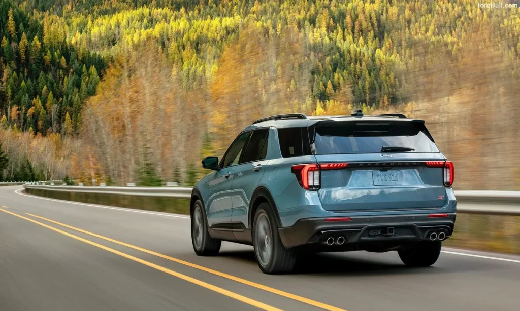 Ford Explorer rear view on highway 0982345