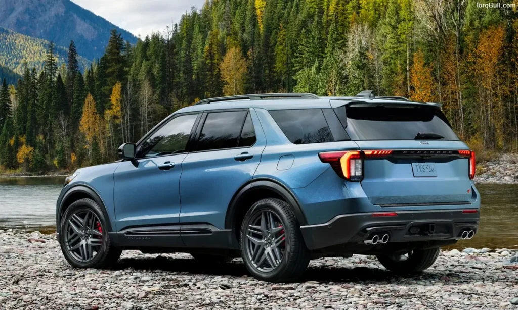 Ford Explorer in the nature