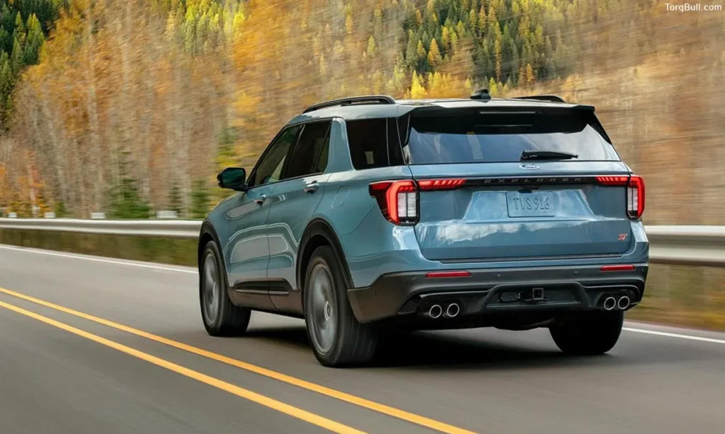 Ford Explorer ST rear view on highway 09278345