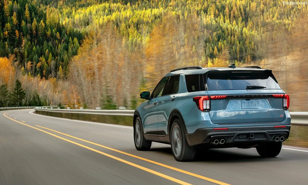 Ford Explorer rear view on the road 092485