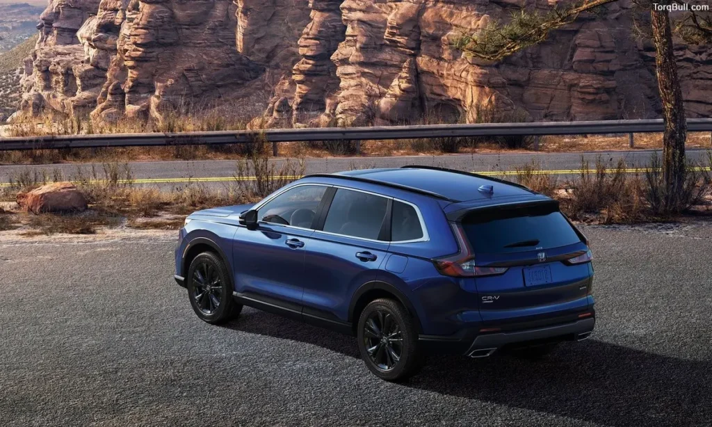 Honda CR-V parking on mountain