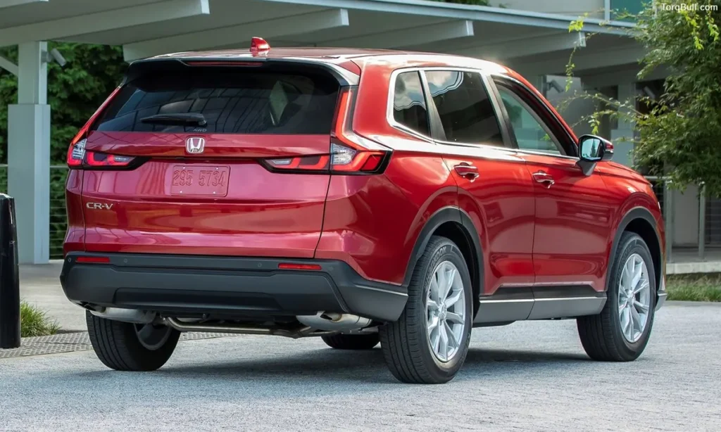 Honda CR-V parking infront of the house 39847