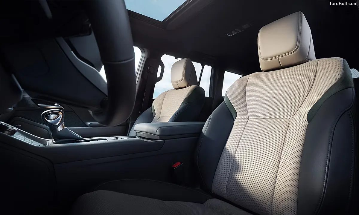 Lexus GX front seats 24985
