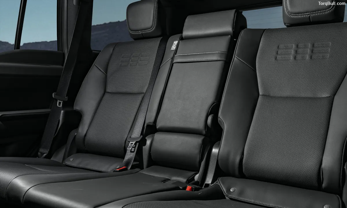 Lexus GX rear seats 0389456