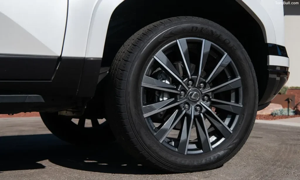 Lexus GX alloy wheel design 9083456