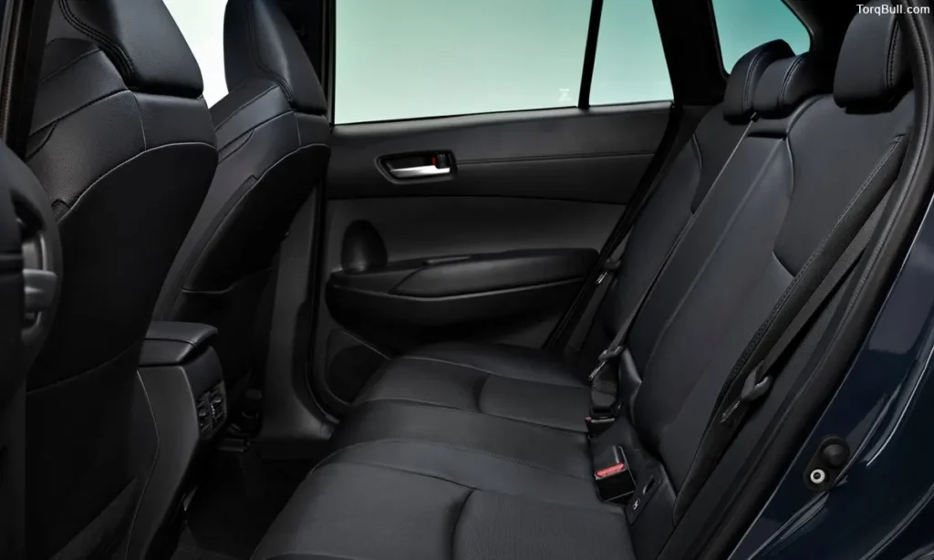 Toyota Corolla Cross rear seats 9043