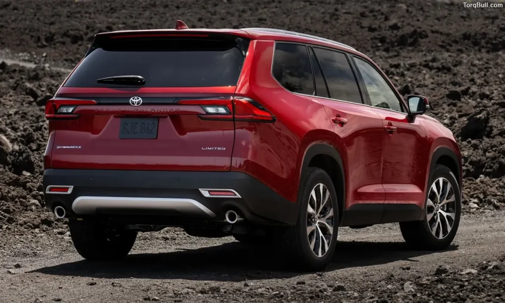 Toyota Grand Highlander off roading 89345