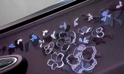 Photo: Bugatti 2026 Bugatti W16 Mistral Caroline