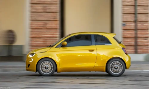 Photo: Fiat 2026 Fiat 500 Hybrid