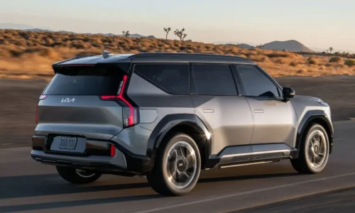 Photo: Kia 2026 Kia EV9 GT-Line AWD