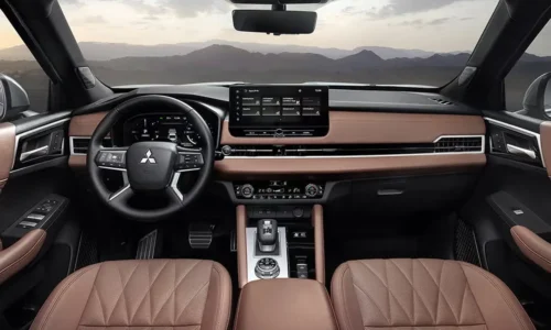 Photo: Mitsubishi 2026 Outlander PHEV