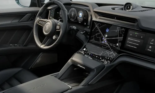 Photo: Porsche Audi Q8 e-tron vs. Porsche Cayenne Electric