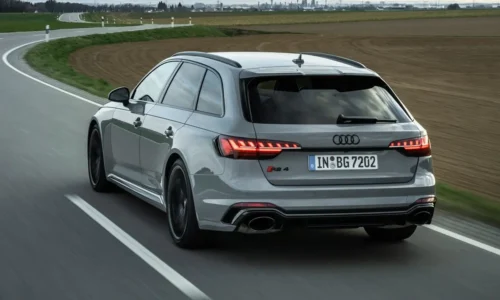 Photo: Audi Audi RS4 Avant