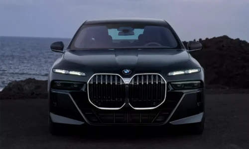 Photo: BMW BMW 7 Series Sets New Standards in Luxury and Technology