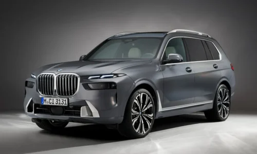Photo: BMW BMW X7 vs Audi Q7 Which One Should You Buy