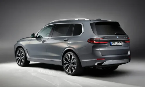 Photo: BMW BMW X7 vs Audi Q7 Which One Should You Buy