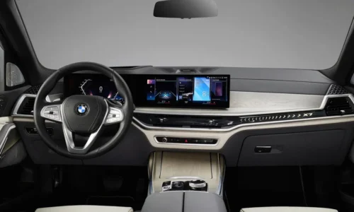 Photo: BMW BMW X7 vs Audi Q7 Which One Should You Buy