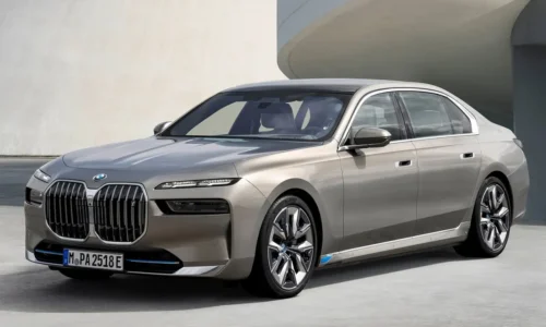 Photo: BMW BMW i7 The Ultimate Electric Luxury Sedan Redefines What a Flagship Can Be