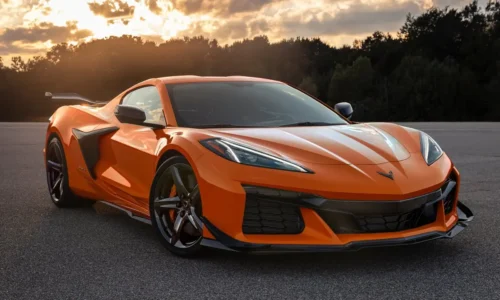 Photo: Chevrolet Corvette Z06 Redefines American Supercars with Flat-Plane V8 Power