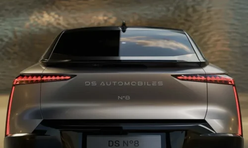 Photo: DS N°8 DS N°8